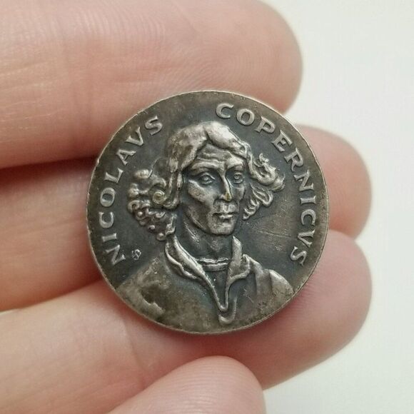 Vintage Nicolaus Copernicus Polish Renaissance Mathematician Pin, Silver Tone - Picture 1 of 6